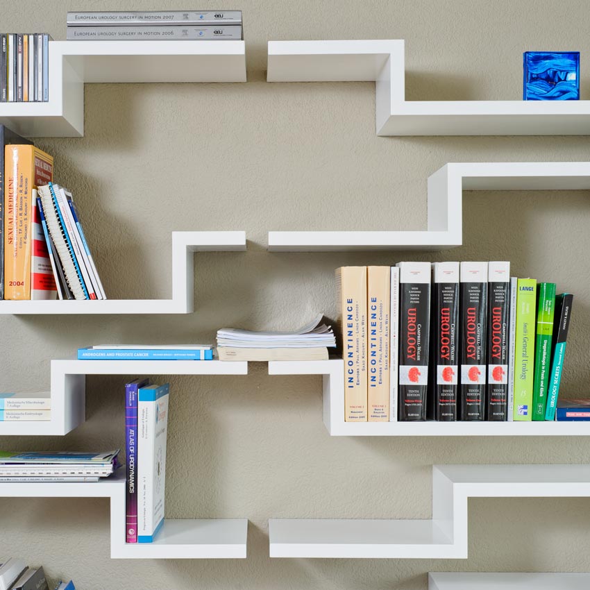 Gemeinschaftspraxis Bern, Ärztebüro, Bücherregal